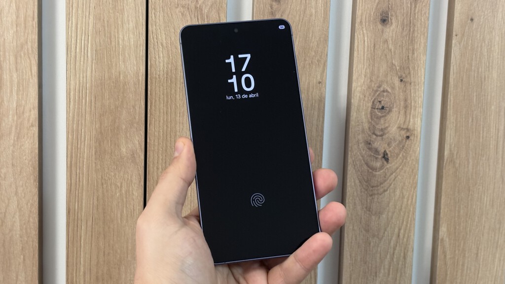 Si la pantalla siempre activa de tu móvil se apaga sola, no siempre falla: suele haber una opción escondida detrás