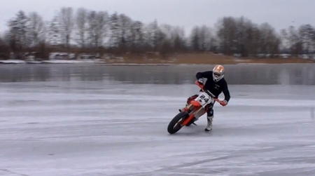Frío, nieve, hielo, Jurgen van den Goorbergh y una Honda CR-F