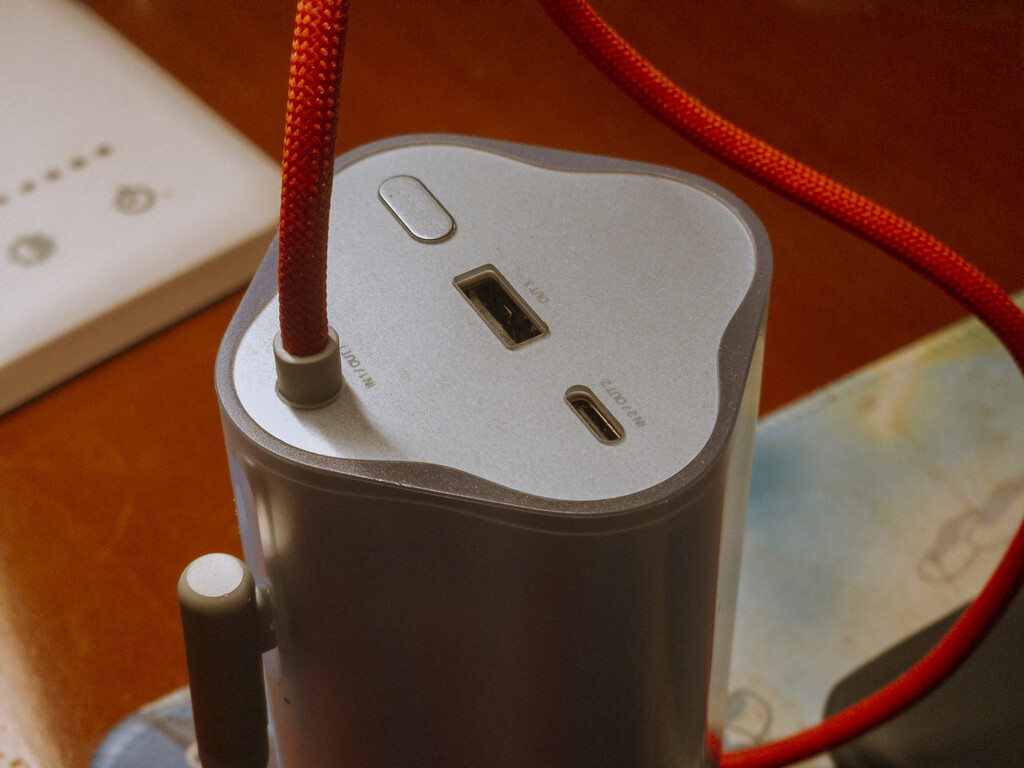 China va a prohibir las baterías externas "tontas". Es una nueva normativa con peligro para Europa