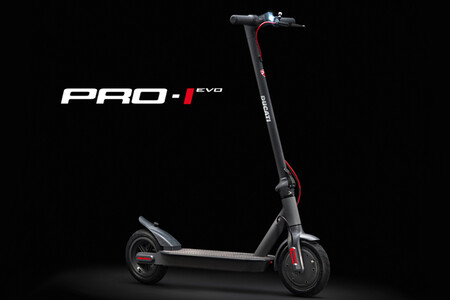 Ducati planta cara a Xiaomi con este patinete eléctrico conectado por 399 euros