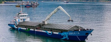 Um "Roomba" para limpar rios: o barco lançado pela Barragem das Três Gargantas na China 