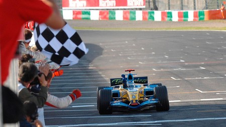 La Fórmula 1 elige los 10 momentos más brillantes de Fernando Alonso y los une en un solo vídeo de YouTube