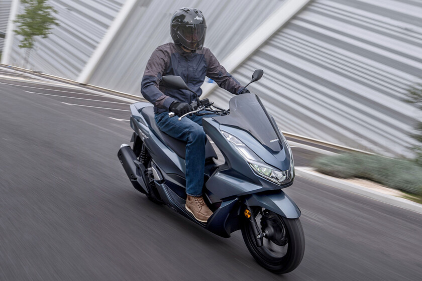Honda PCX125 2021:el superventas añade más tecnología pero