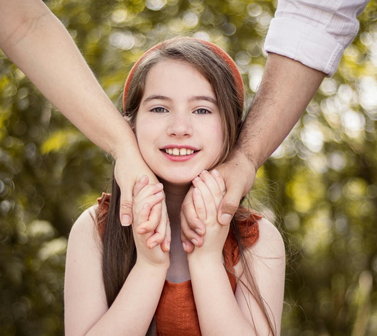 Las siete cosas que hacen los padres de niños con alta inteligencia emocional, según una experta en crianza que ha estudiado a más de 200 niños