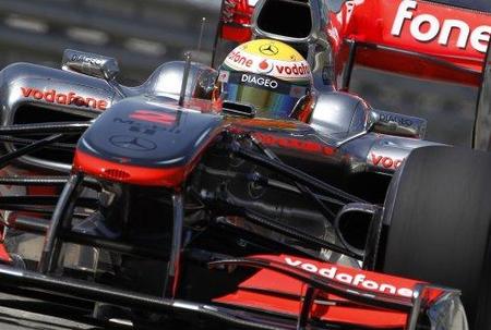 Red Bull se hace un hara-kiri y regala la victoria a McLaren