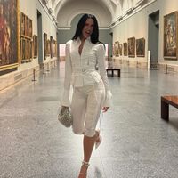 Um museu fechou suas portas para que Dua Lipa pudesse criar conteúdo; isso provocou um debate furioso 
