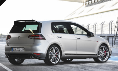 Volkswagen detendrá el lunes la producción del Golf, un lío de proveedores les ha dejado sin asientos
