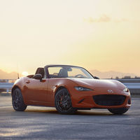 El Mazda MX-5 recibe una edición limitada a 3.000 coches para celebrar su 30 aniversario, y todos son naranjas