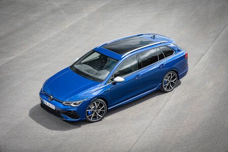 El nuevo Volkswagen Golf R Variant de 320 CV llega con modo Drift para ser el rey de los familiares deportivos compactos