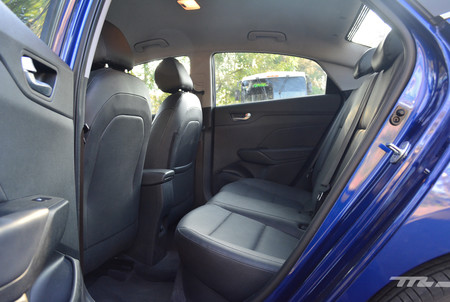 Hyundai Accent 15