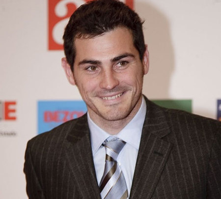 Iker Casillas soltero de nuevo ¡gracias Papá Noel!