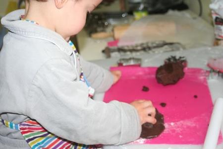 cortar fondant niños