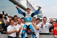 MotoGP Australia 2013: Pol Espargaró recupera el liderato de Moto2 con una victoria