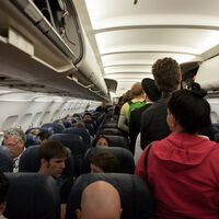 Em 2008, um astrofísico resolveu de vez o problema do embarque em aviões — mas as companhias aéreas o ignoraram 