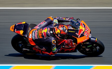 ¡Bestial! Augusto Fernández bate el récord de Le Mans y Pedro Acosta completa el doblete del KTM Ajo