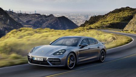 Porsche Panamera Turbo Executive 2016 1