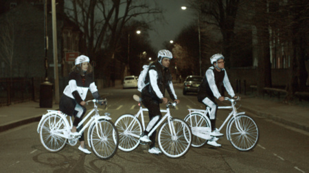 Volvo lanzó una pintura reflectante para volver más visible a los ciclistas