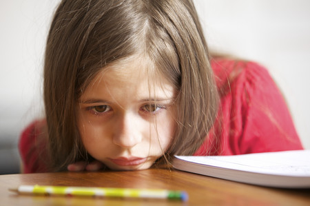 "Mi hijo ha acabado el curso con malas notas": las claves de una experta para ayudar a los niños con bajas calificaciones