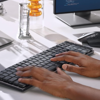 Teclado sem fio premium em oferta: Logitech MX Mechanical fica até 28% mais barato na Amazon 
