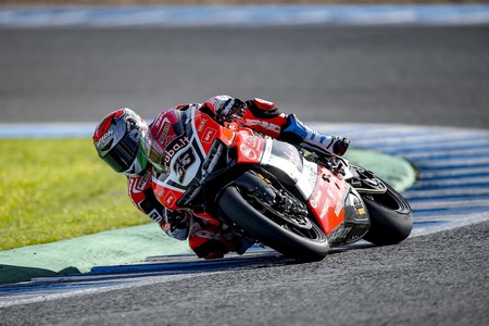 Marco Melandri, del banquillo a favorito en el Mundial de Superbike