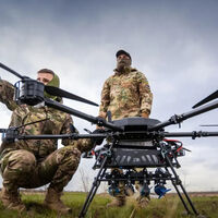 Porno convertido en 30.000 drones: el inesperado movimiento de Ucrania para financiar la guerra