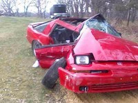 Dolorpasión™: Toyota Supra contra pilar de hormigón