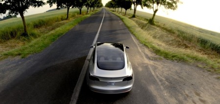 Elon Musk: "Las recargas del Tesla Model 3 no serán gratuitas"
