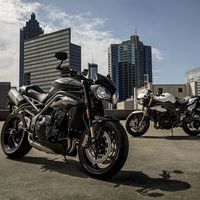Las Triumph Speed Triple S y RS llegan en marzo para dar guerra con un precio más que interesante