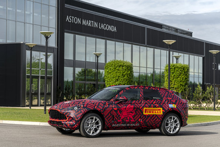 Aston Martin DBX