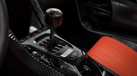 Koenigsegg CC850 cambio manual