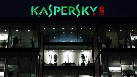 Estados Unidos le cierra otra puerta en la cara a Kaspersky, la prohibición de sus productos en el gobierno se mantiene