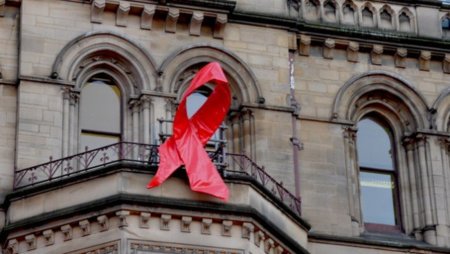 Hoy es el día mundial de la lucha contra el sida, las Apple Store promocionan el sello (Product) Red