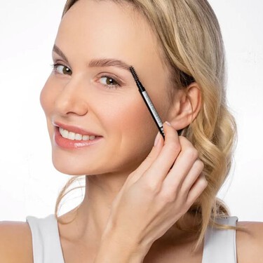 Los siete mejores lápices de cejas para conseguir un microblading perfecto esta primavera