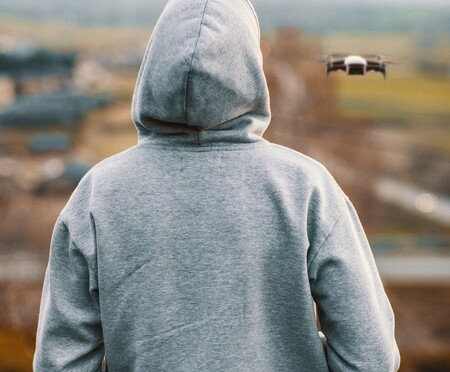 La sudadera más vendida en Amazon es esta de Jack&Jones que combina con todo y que puedes comprar por menos de 16 euros