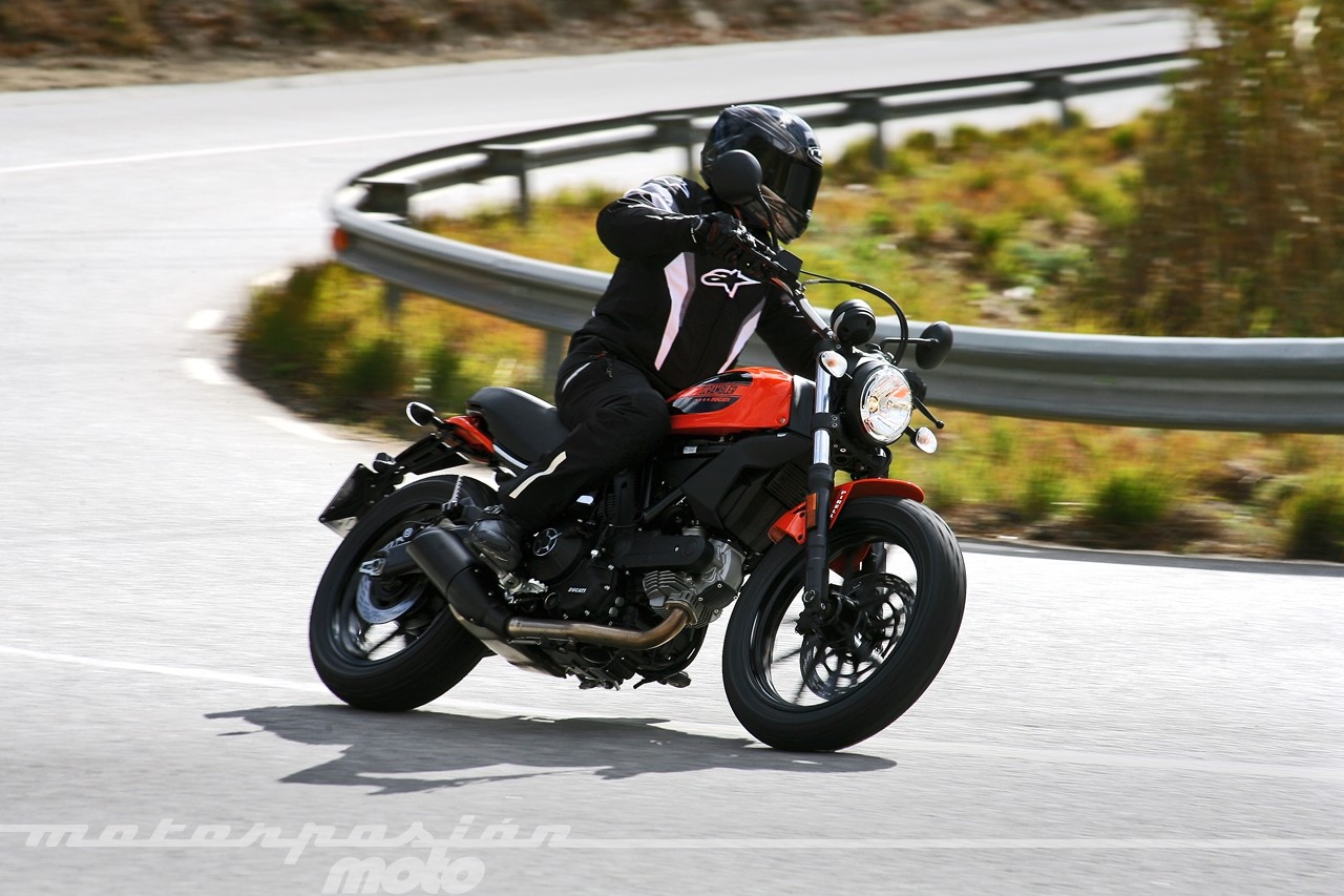La Ducati Scrambler Sixty2 que cumple con nota, y con mucho estilo
