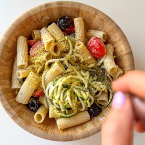 Esta ensalada de verano es refrescante y ligera: ideal para no sentirse pesado después de comer 
