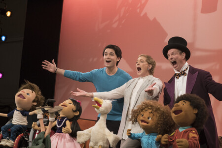 JulieEntreBambalinas-Netflix