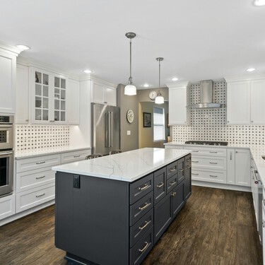 Moderno y compacto: así es el cubo de basura ideal para reciclar y que evita que se extiendan los olores por la cocina