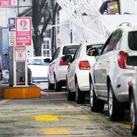 Pese a semáforo rojo, verificentros y programa de Verificación Vehicular continúan operando en CDMX