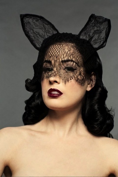 Dita Von Teese no quiere espantapájaros escurridos como modelos: ¡ya era hora!