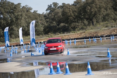 Volkswagen Driving Experience Escuela R 023