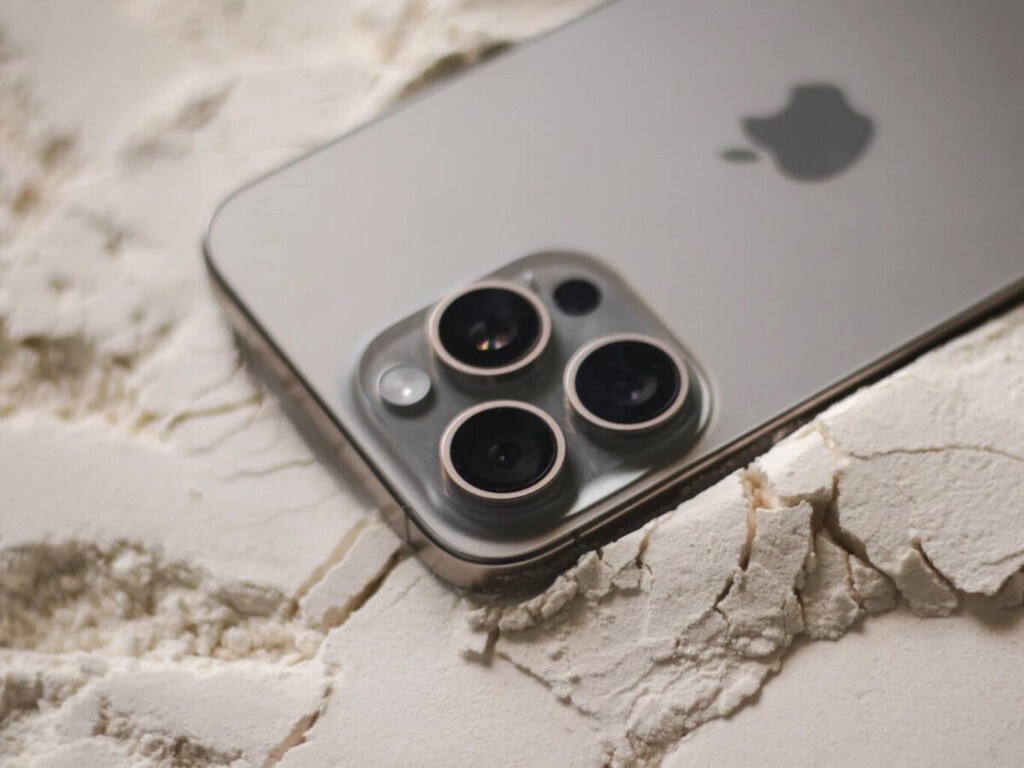 Apple prepara un iPhone premium ultradelgado, según The Information: apunta a ser más caro que el modelo Pro Max 