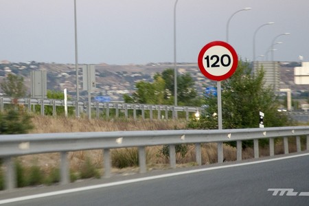 Estos son los 35 tramos de autopistas de peaje más peligrosos de España, con la AP-53 de Galicia a la cabeza