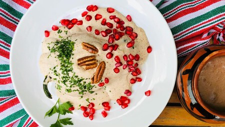 Cómo reemplazar el ingrediente más caro de los chiles en nogada para que queden ricos sin sacrificar el bolsillo