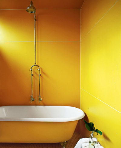 Techos altos para una luminosa y colorida vivienda en Sídney