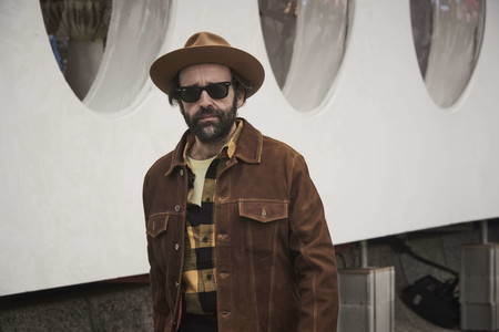 El marrón se corona como el tono favorito del street-style para despedir los días de invierno