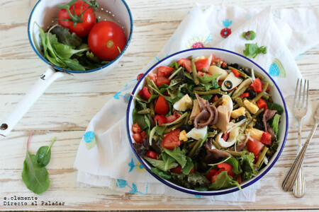 Ensalada niçoise o nizarda: receta tradicional francesa, tan completa que sirve como plato único