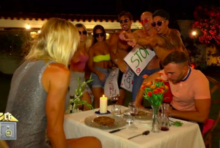 Los 'anti cuernos' fastidiaron la cena romántica de Yola Berrocal y Cristian Suescun en La Casa Fuerte