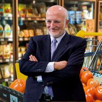 Mientras Mercadona bate récords, Alcampo anda con cierres y despidos: Los españoles cada vez tenemos menos opciones para comprar 