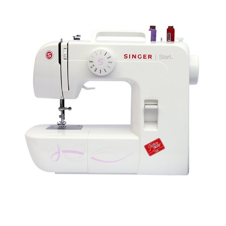 Por 89,79 euros podemos hacernos con la máquina de coser Singer Start 1306 en Amazon